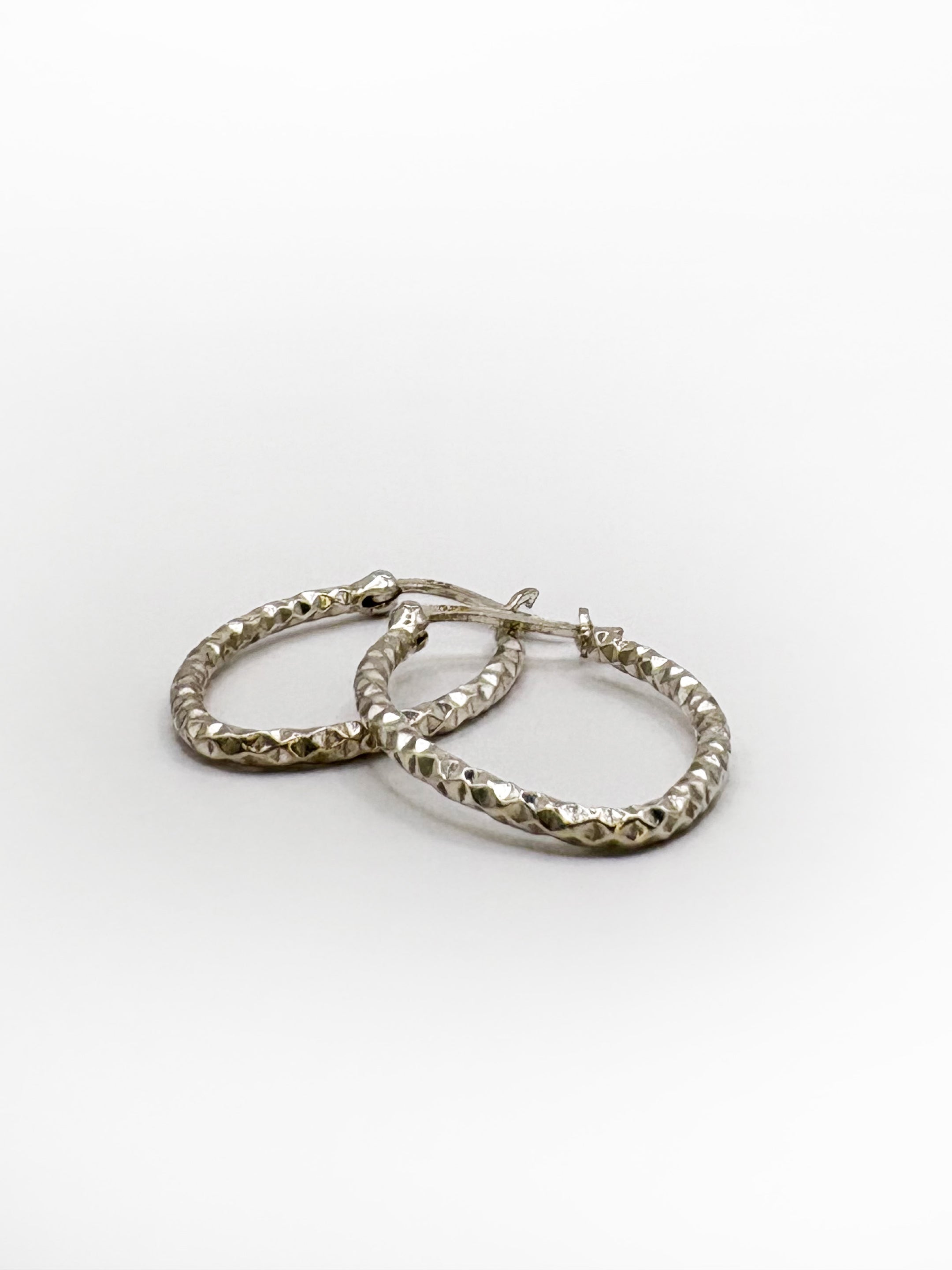 Sterling Silver Diamond Cut Oval Hoops