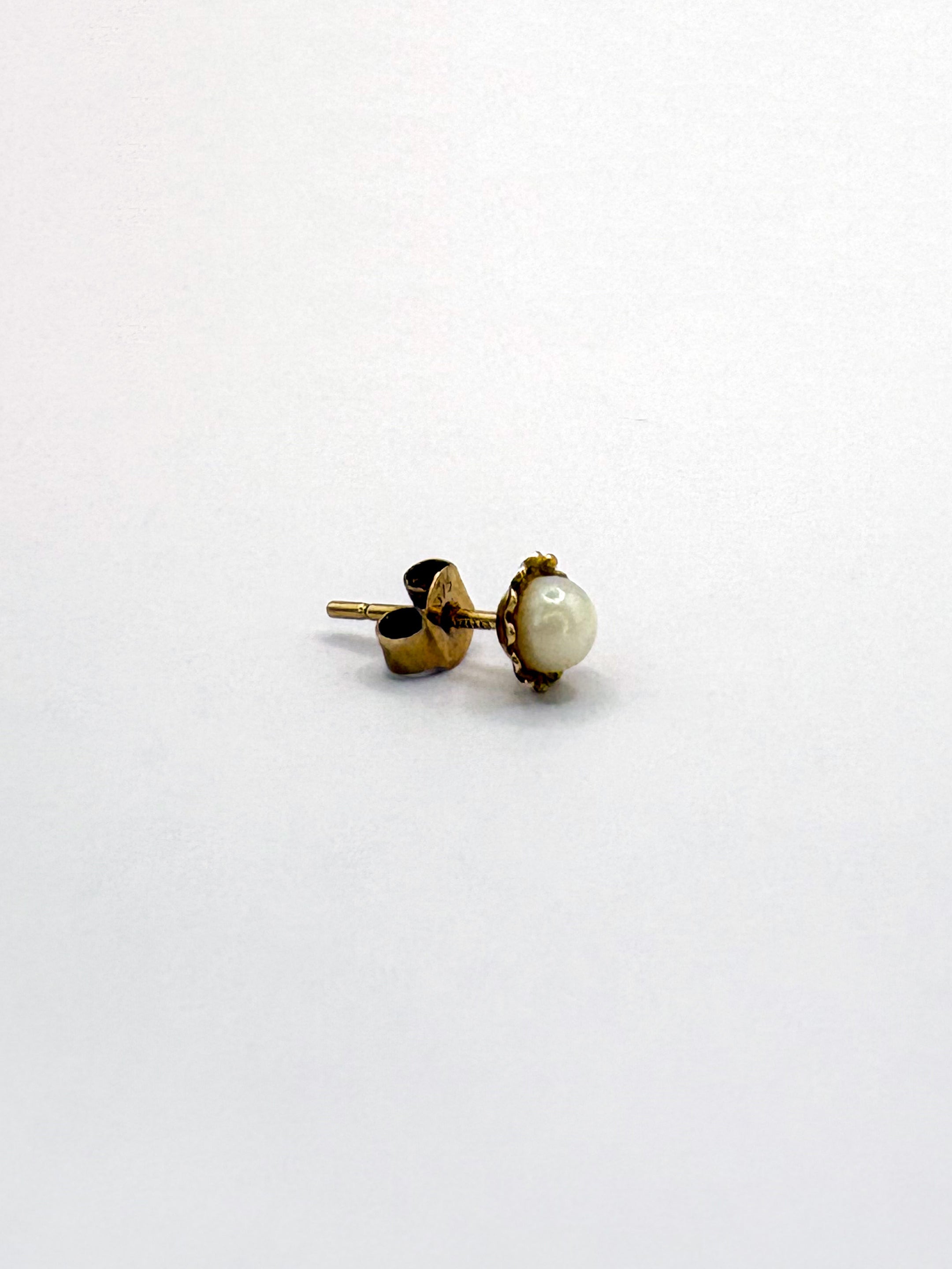 Single 9ct Gold 'Pearl Flower' Stud