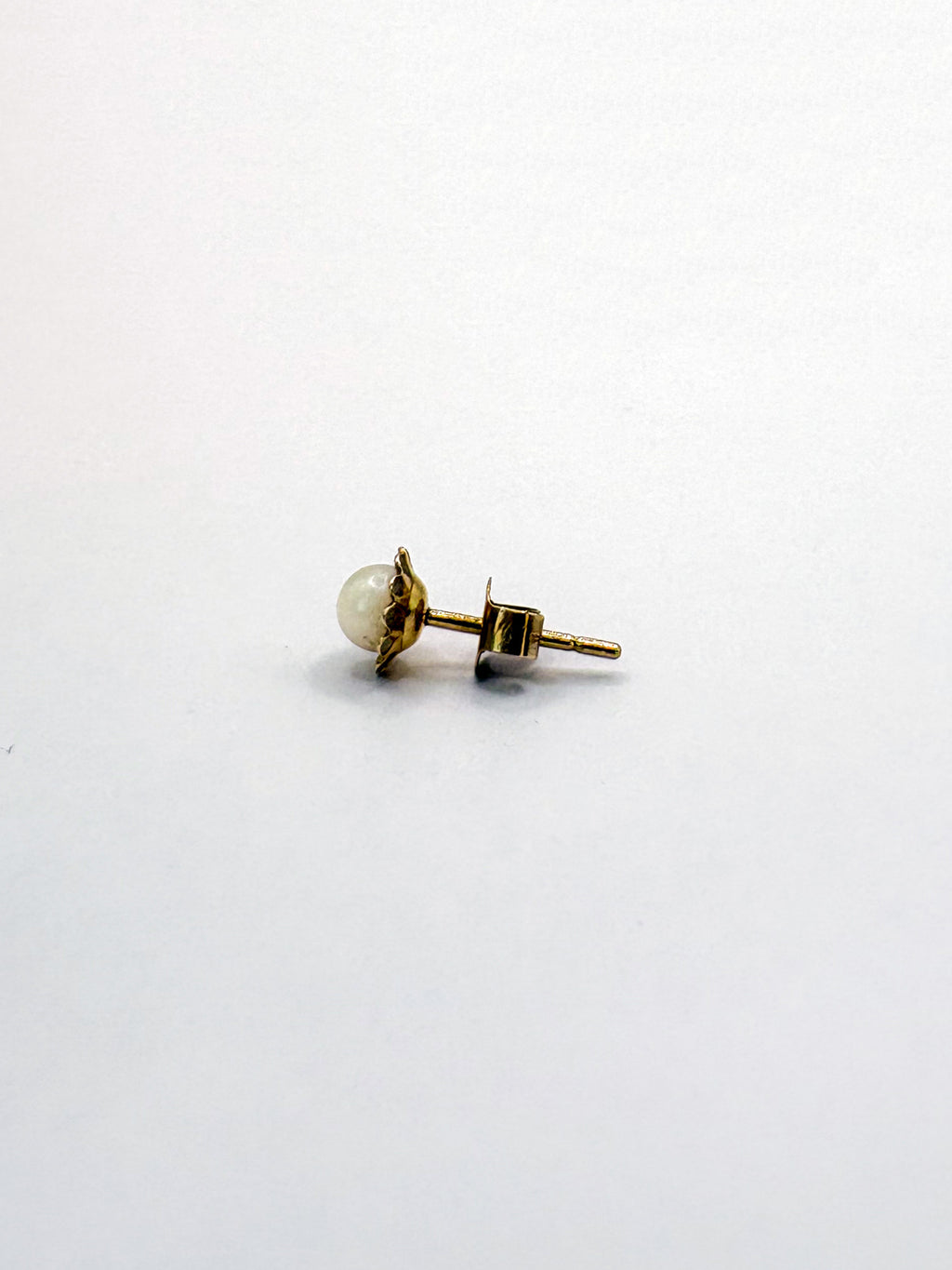 Single 9ct Gold 'Pearl Flower' Stud