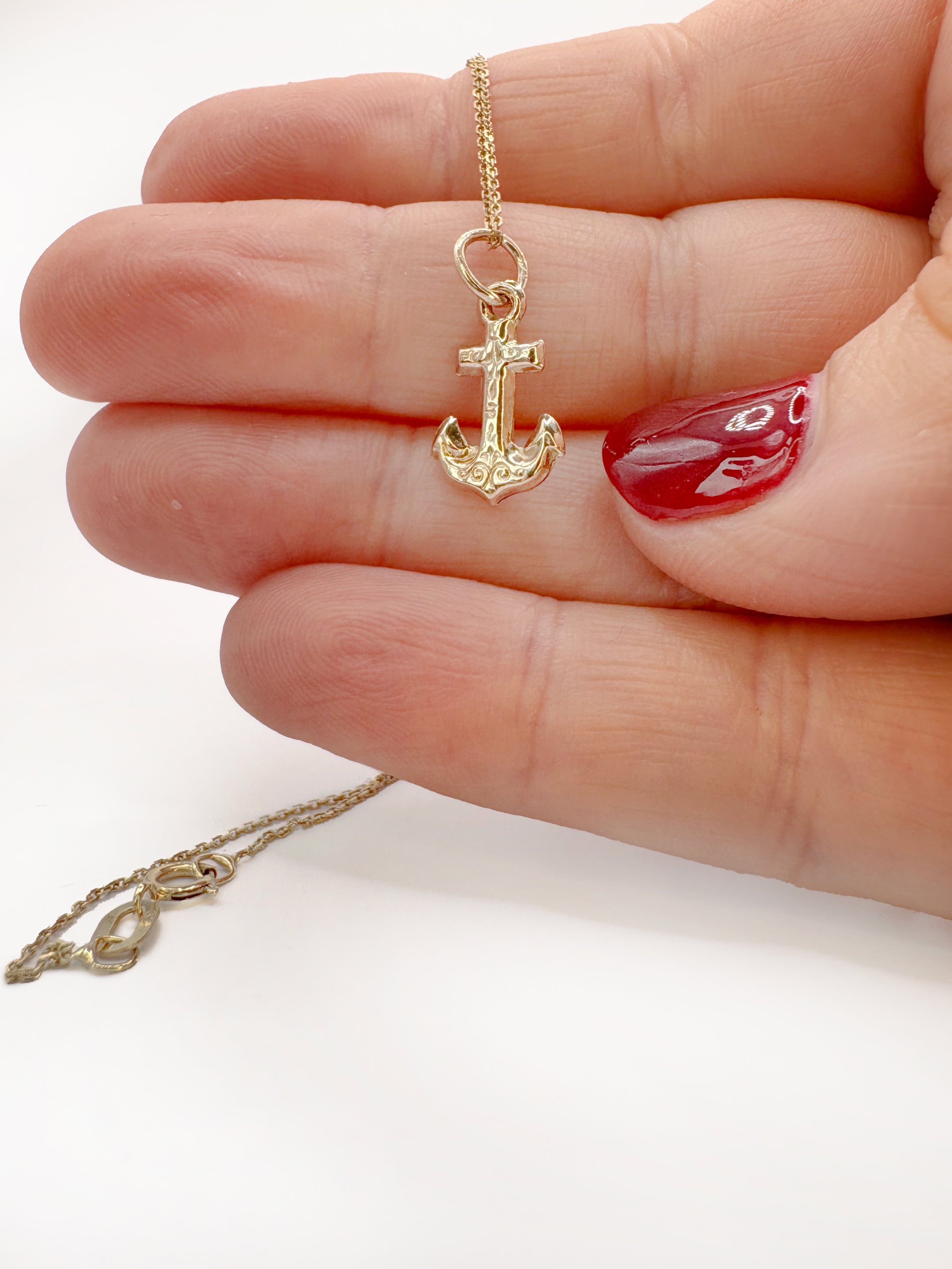 9ct Gold Vintage Anchor on 9ct Gold Chain