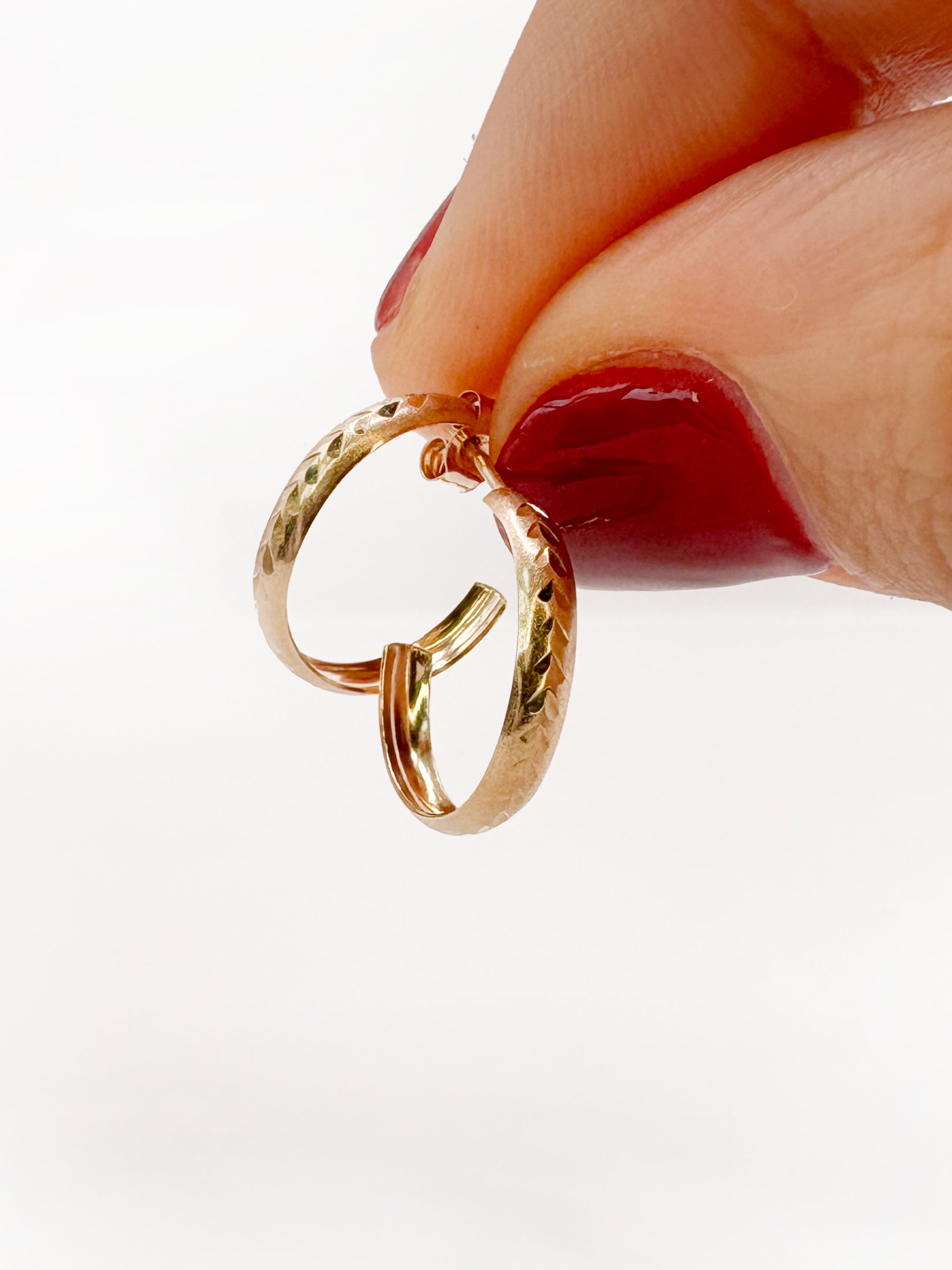 9ct Gold Chevron Hoops